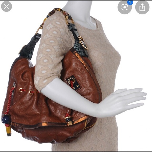 Traded‼️Rare‼️Beyoncé Favorite bag🤩 - Picture 6 of 8